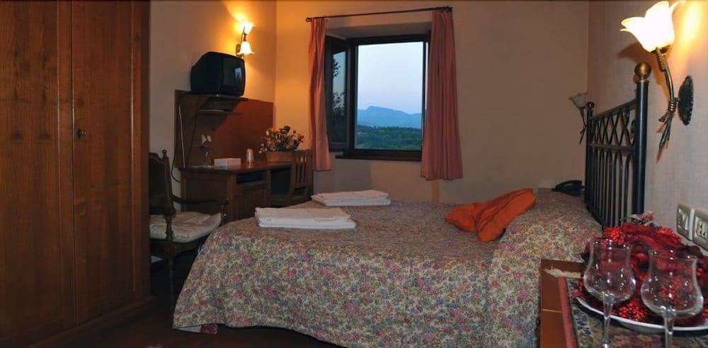 La Torricella Hotel Poppi Ngoại thất bức ảnh